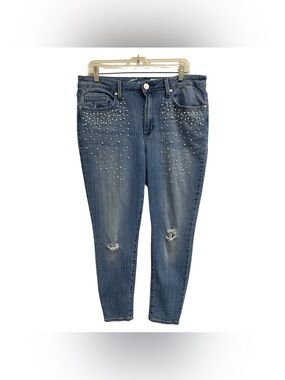 Seven7 Blue Cropped Jeans with Silver Stud Accents Size L